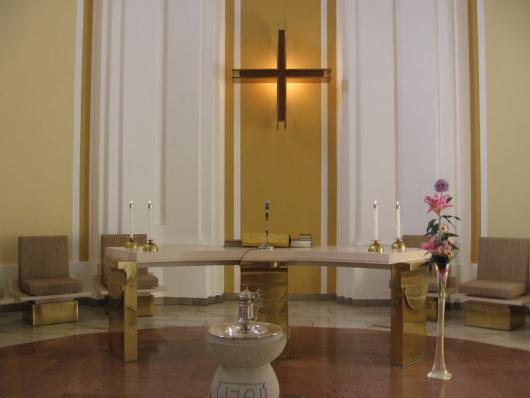 Interiér evangelického kostela v Hošťálkové