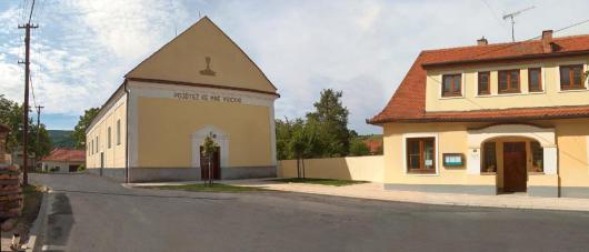 Evangelický kostel a fara v Javorníku